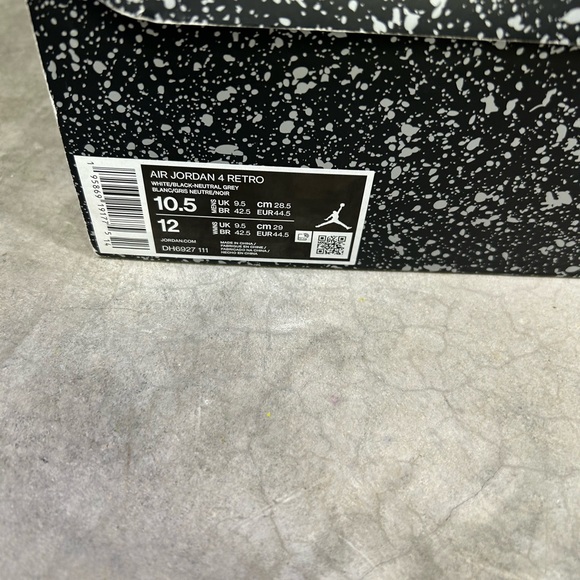 VVNDSJordan 4 ‘Military Black’ size 10.5 - Picture 5 of 5